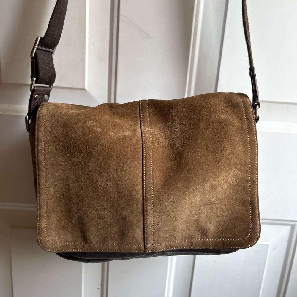 Coach Suede Messenger Bag F70416 | Brown Leather Crossbody | Unisex Vintage - Picture 3 of 17